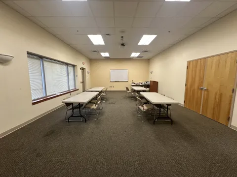 Diamond Lakes Meeting Room