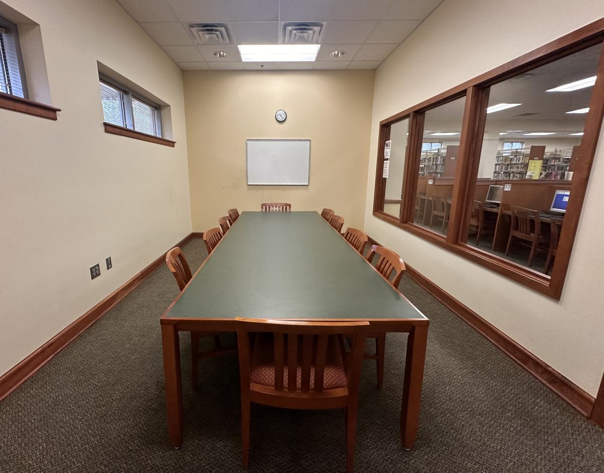 Study Room of Diamond Lakes